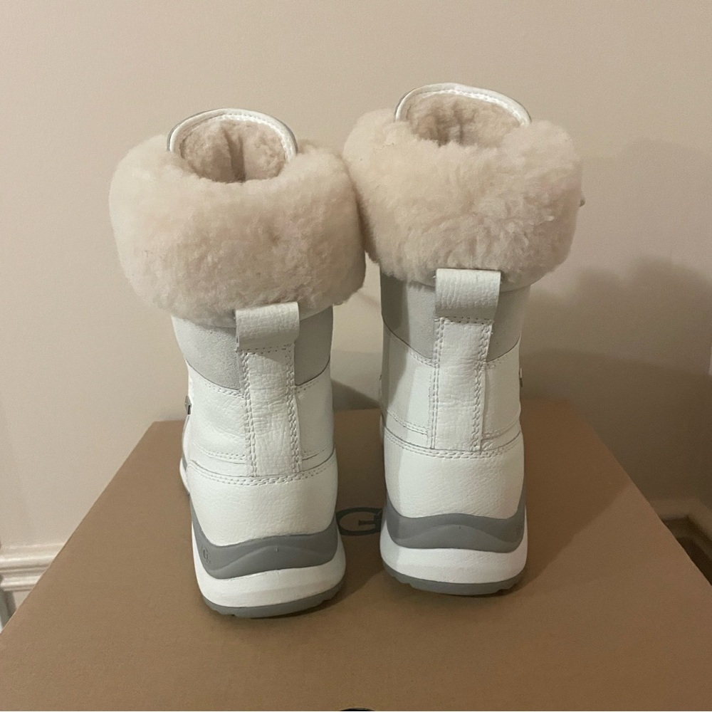 NEW UGG Adirondack III Boot - Picture 2 of 11
